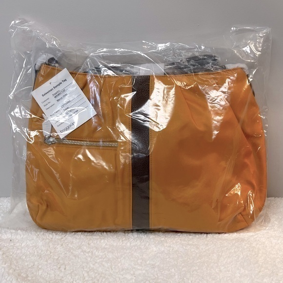 Baggallini Marion Hobo Bag Purse NWOT - Picture 1 of 14